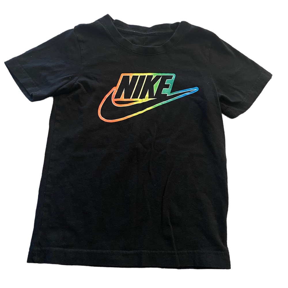 7 Boys Nike tee